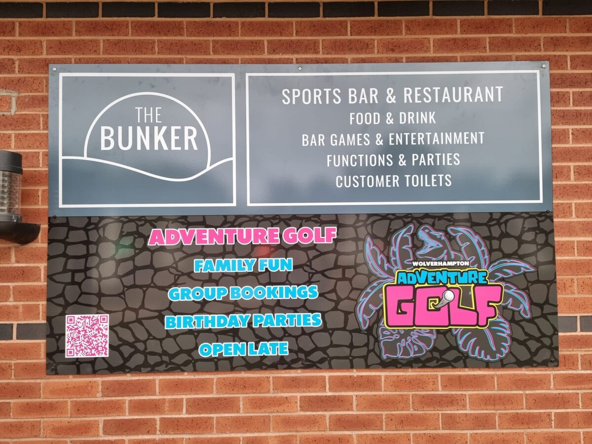 Adventure golf and bunker sign at Wolverhampton Adventure Golf